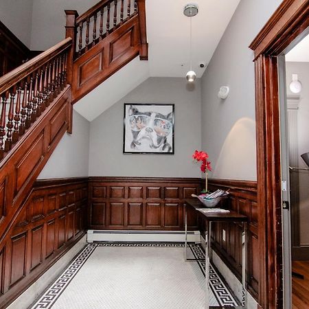 A Stylish Stay W/ A Queen Bed, Heated Floors.. #14 Brookline Bagian luar foto