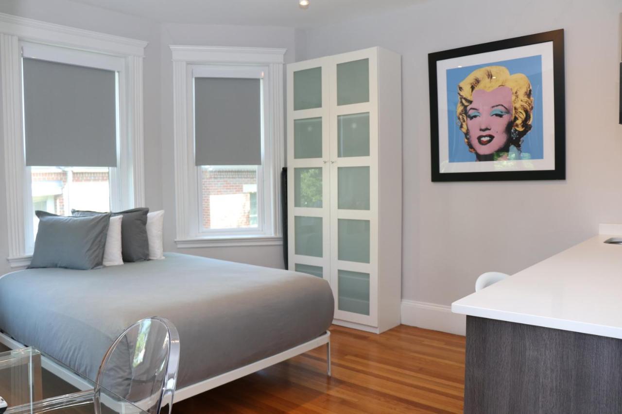 A Stylish Stay W/ A Queen Bed, Heated Floors.. #14 Brookline Bagian luar foto