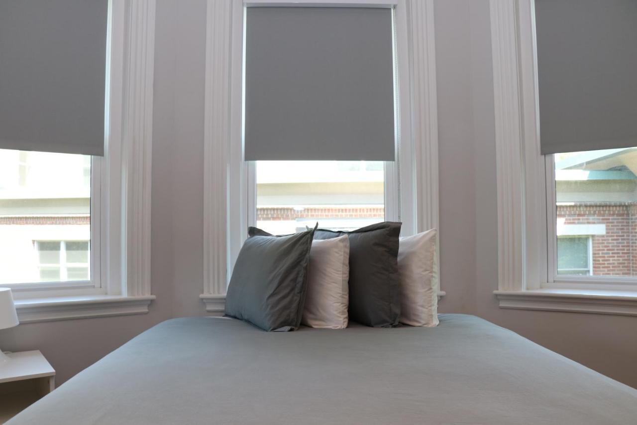A Stylish Stay W/ A Queen Bed, Heated Floors.. #14 Brookline Bagian luar foto