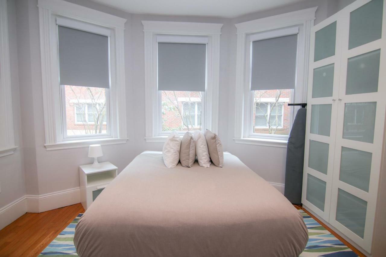 A Stylish Stay W/ A Queen Bed, Heated Floors.. #14 Brookline Bagian luar foto